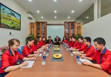 “Nữ thuyền trưởng” con tàu “Đại dương kính”
