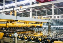 Những mét vuông kính siêu trắng đầu tiên được sản xuất tại Việt Nam